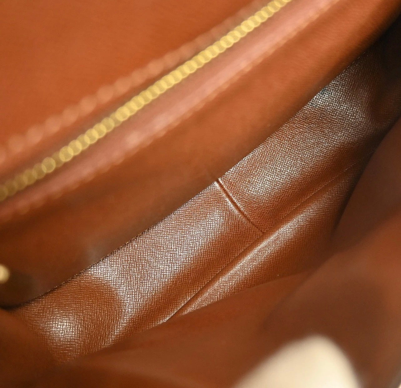 Authentic LOUIS VUITTON SAINT CLOUD GM SHOULDER BAG