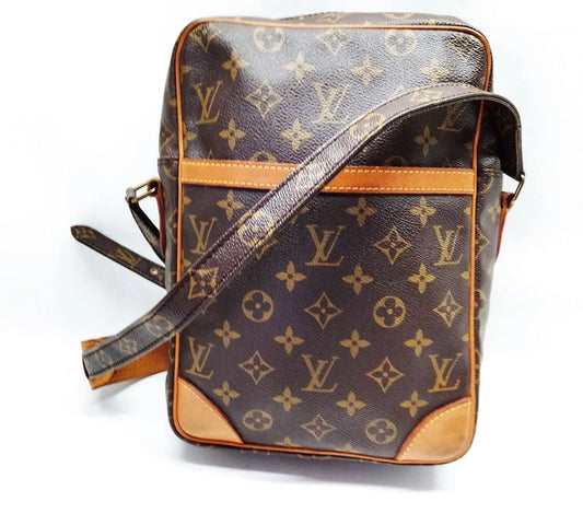 How to Authenticate a Vintage Louis Vuitton Handbag