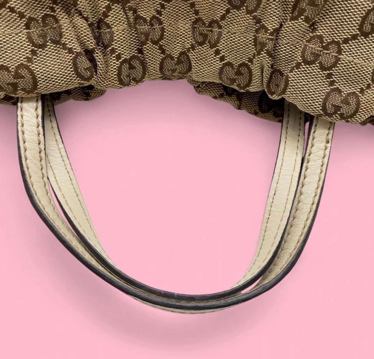 GUCCI Heart Crest GG Canvas Leather 2way Bag