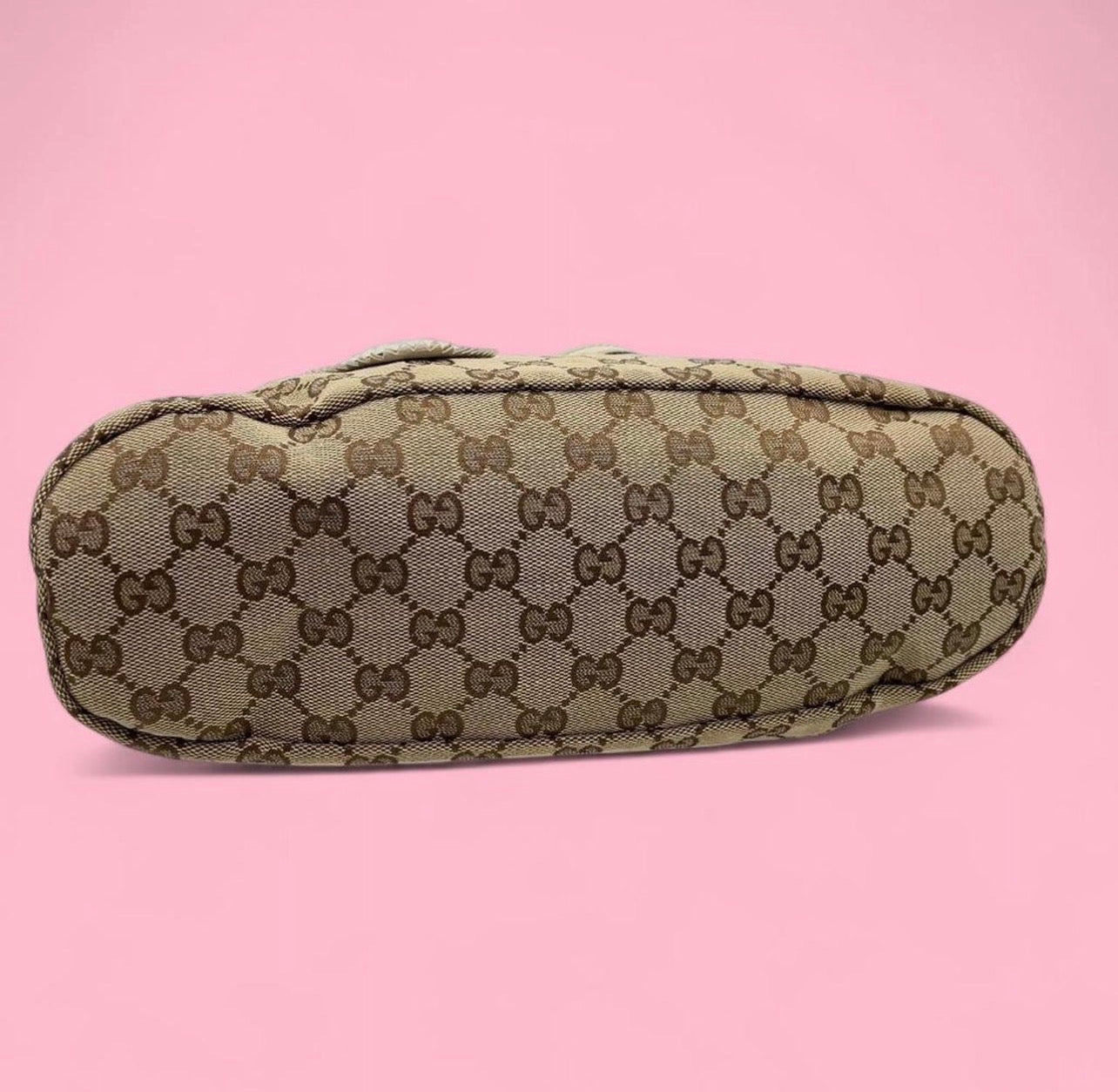 GUCCI Heart Crest GG Canvas Leather 2way Bag