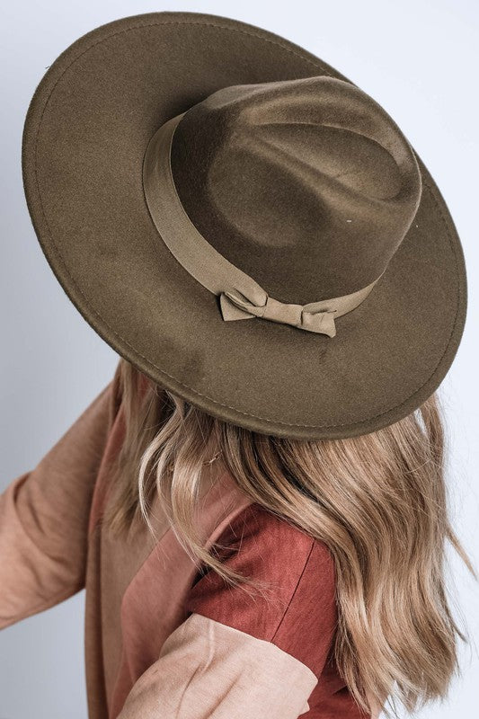 WIDE BRIM RIBBON FEDROA HAT