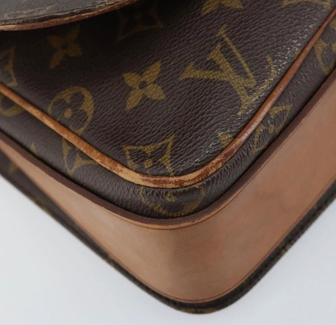 Vintage LOUIS VUITTON Cartouchiere GM