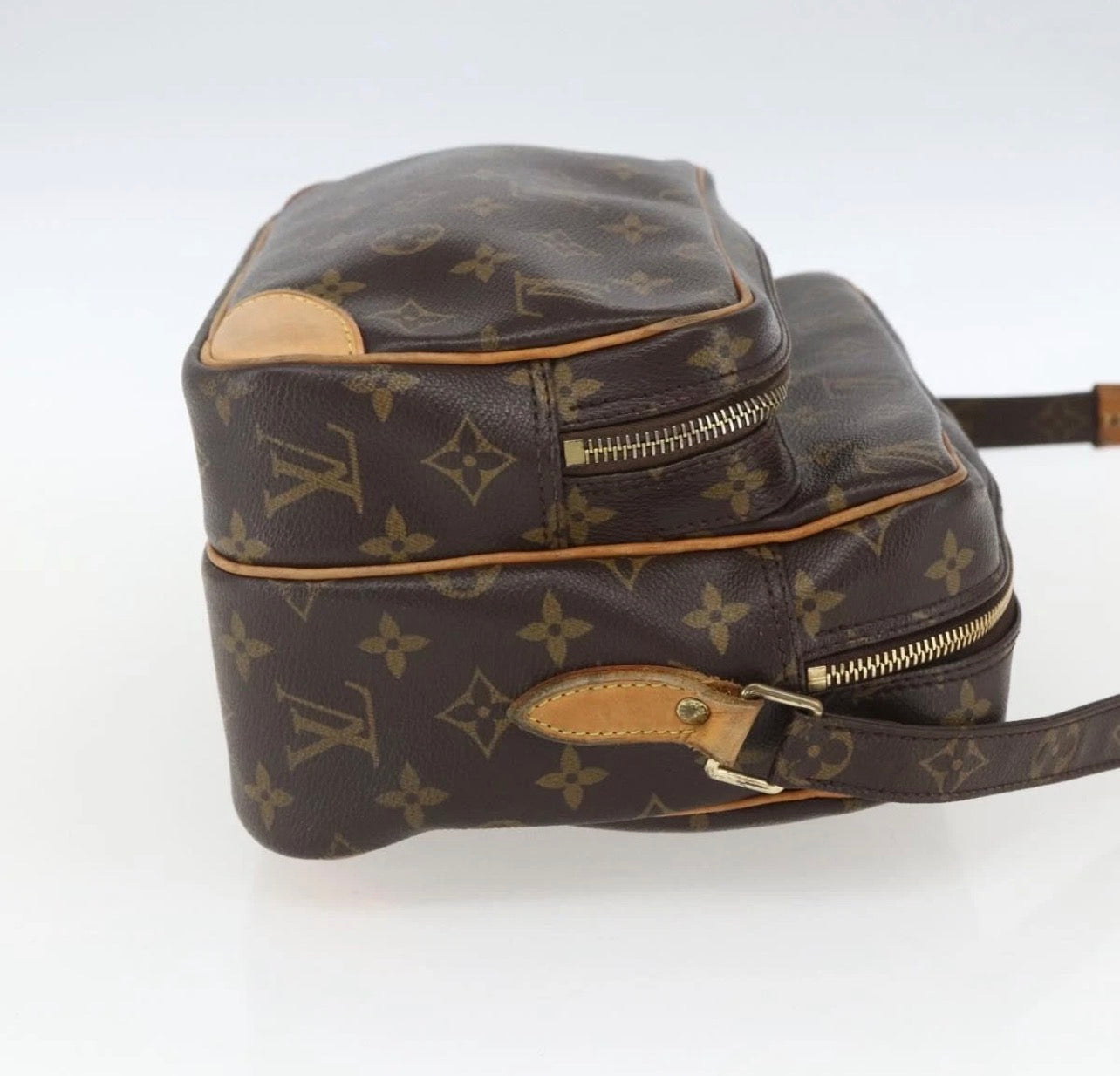 Vintage LOUIS VUITTON Nile Shoulder Bag (Canvas)
