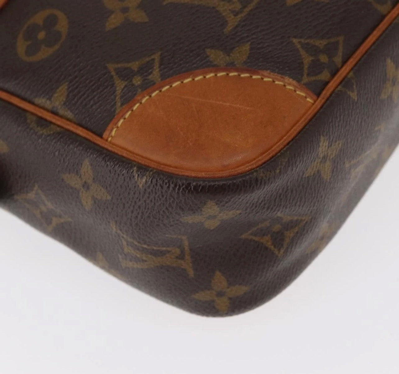 Vintage LOUIS VUITTON Compiegne 28 Clutch