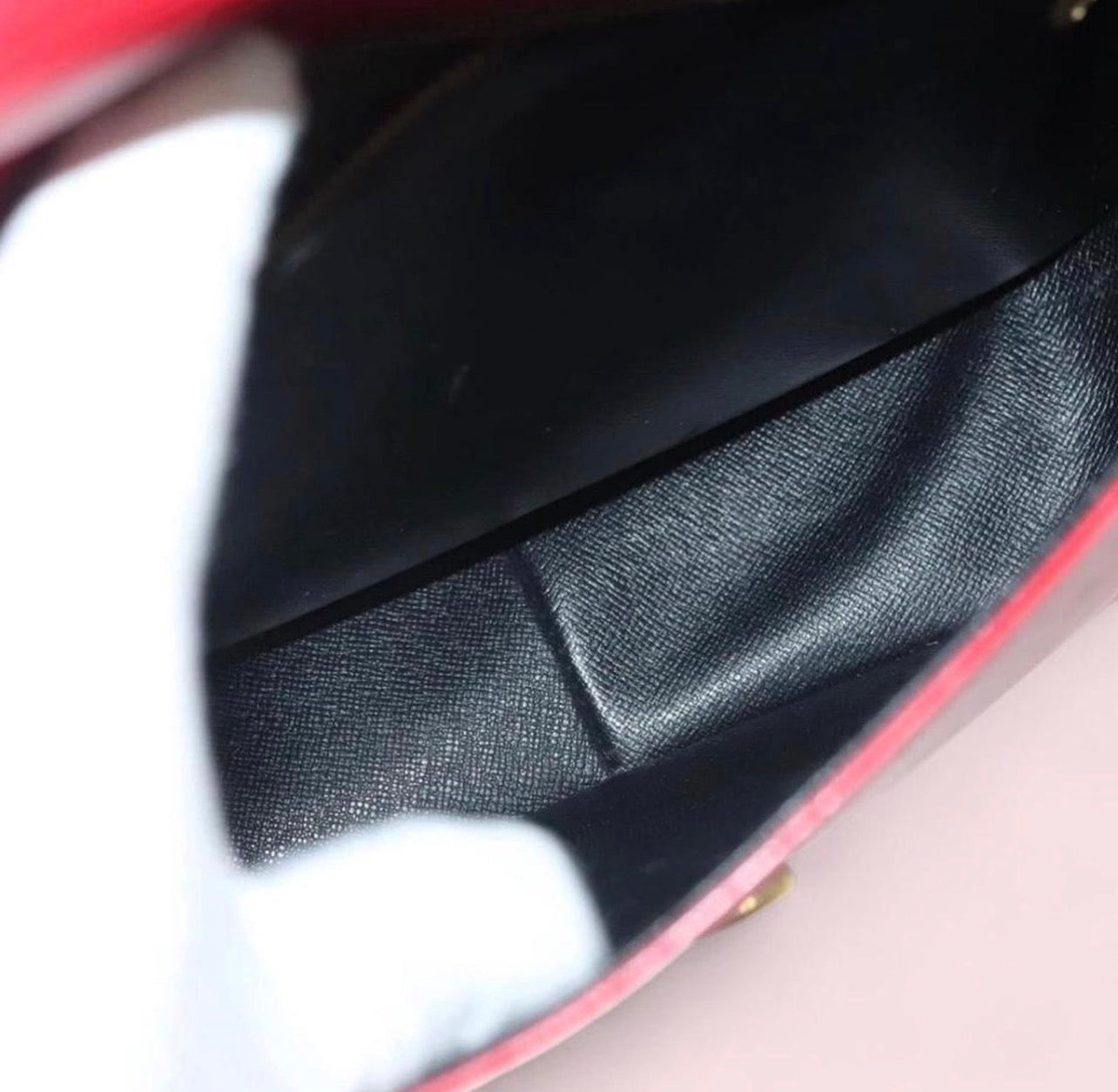 Vintage LOUIS VUITTON Epi Saint Cloud GM Shoulder Bag Red (1991)
