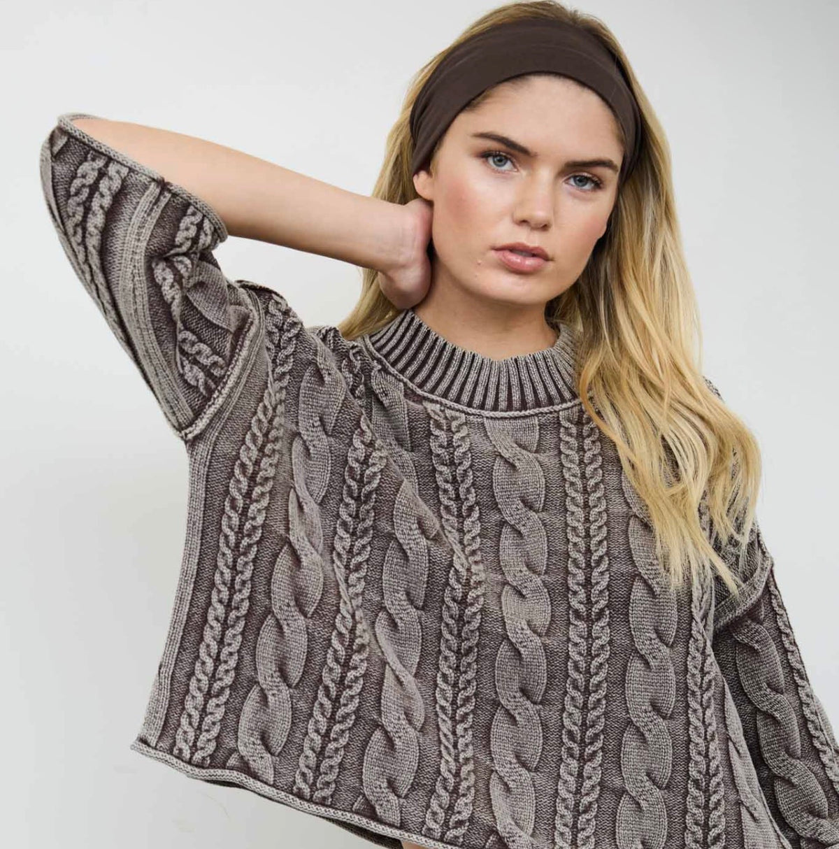 Washed 3/4 Sleeve Turtleneck Cable
Knit Pullover