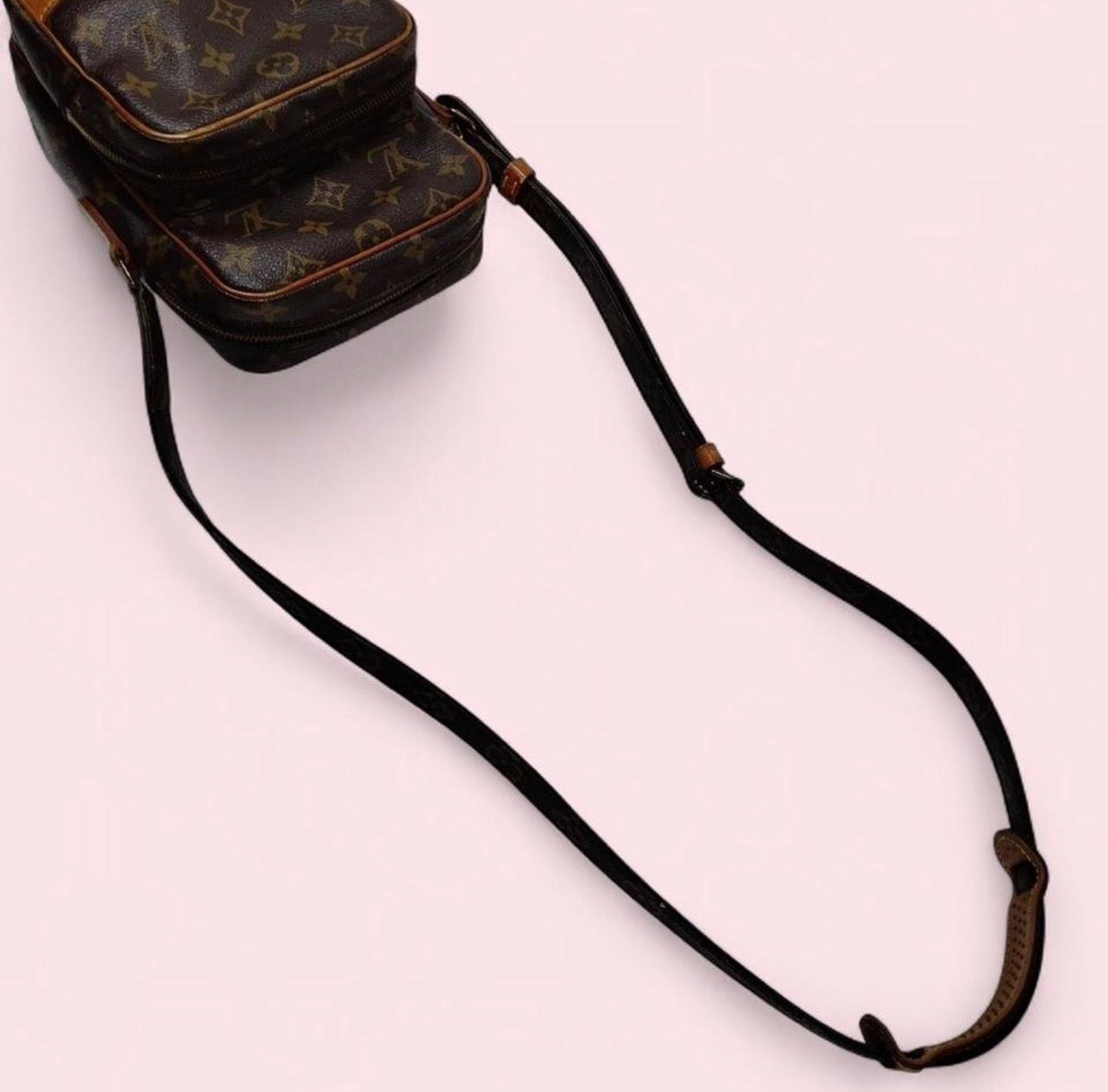 Vintage Louis Vuitton LV Crossbody bag Amazon (1988)