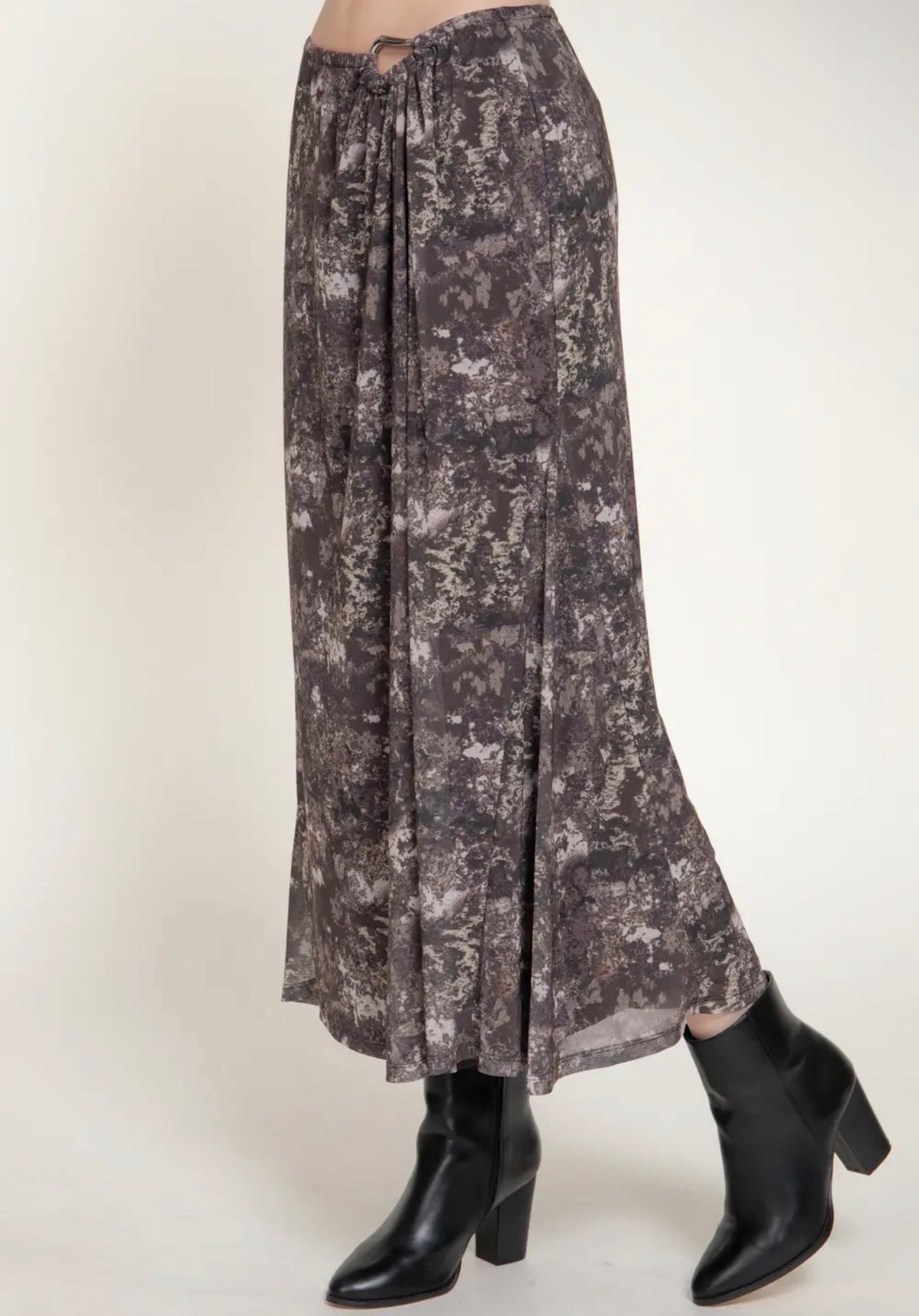 Printed mesh maxi skirt with gathered waist and pleated look
