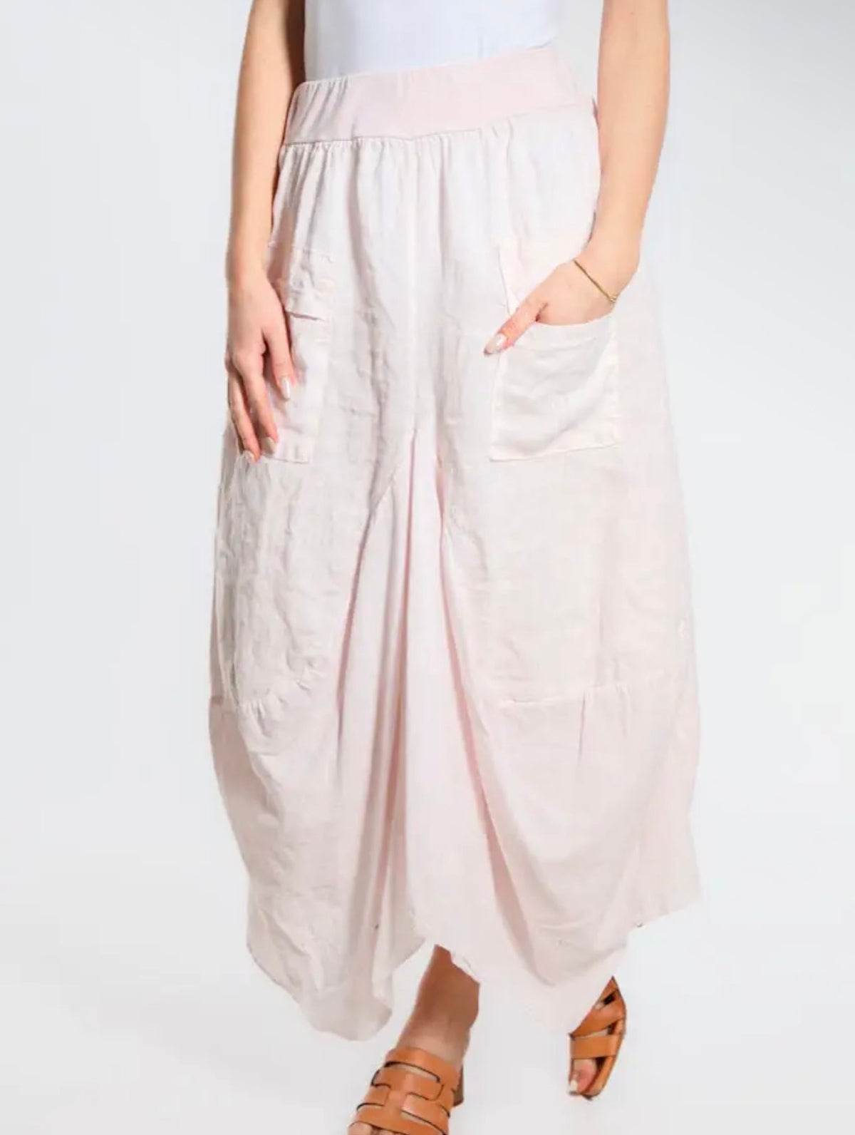 Blush linen-cotton bunched pocket skirt, gathered waist and front slit