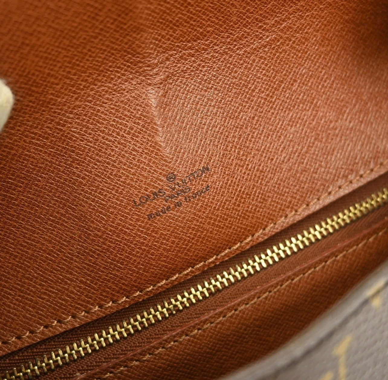 Authentic LOUIS VUITTON SAINT CLOUD GM SHOULDER BAG