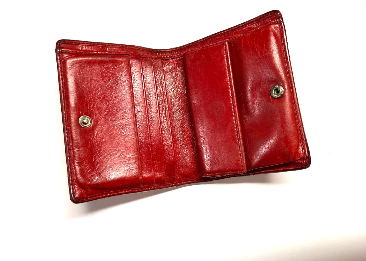 MIU MIU VINTAGE SHEENY QUILTING PATENT LEATHER WALLET