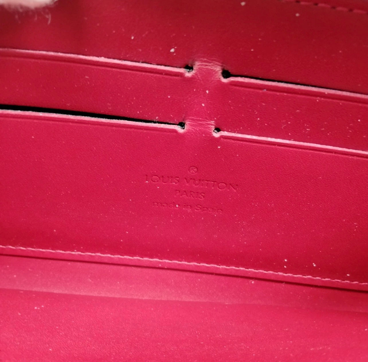 Pre-loved Louis Vuitton Vernis Leather Zippy Wallet