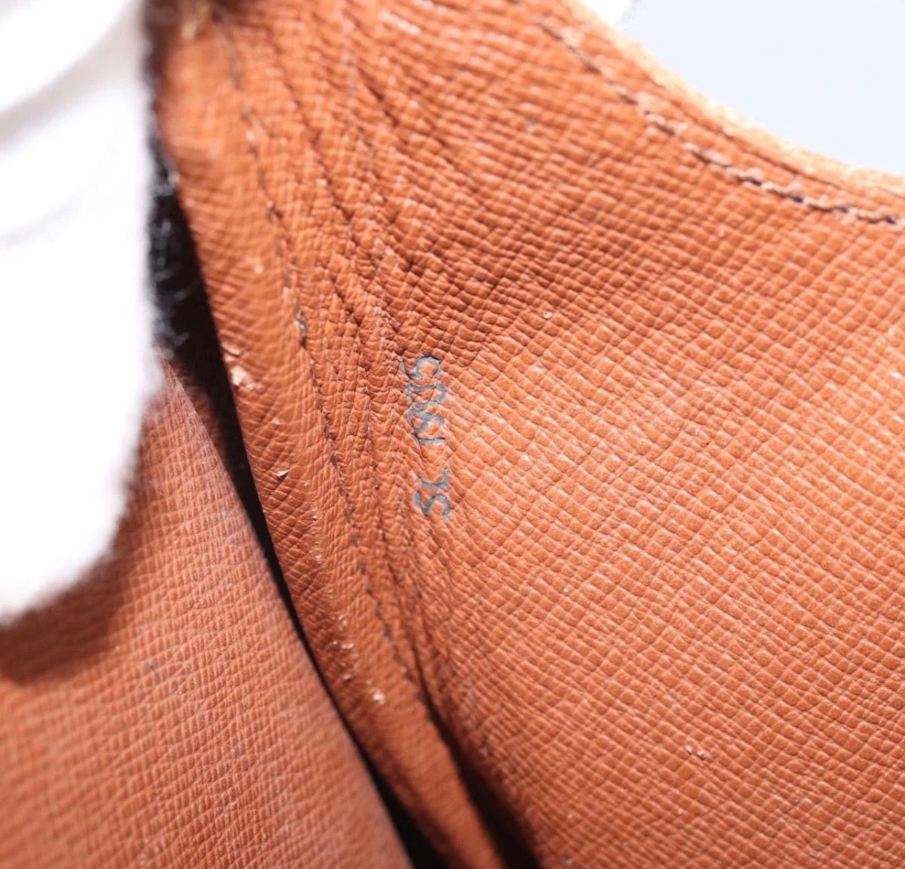 Vintage LOUIS VUITTON Cartouchiere GM