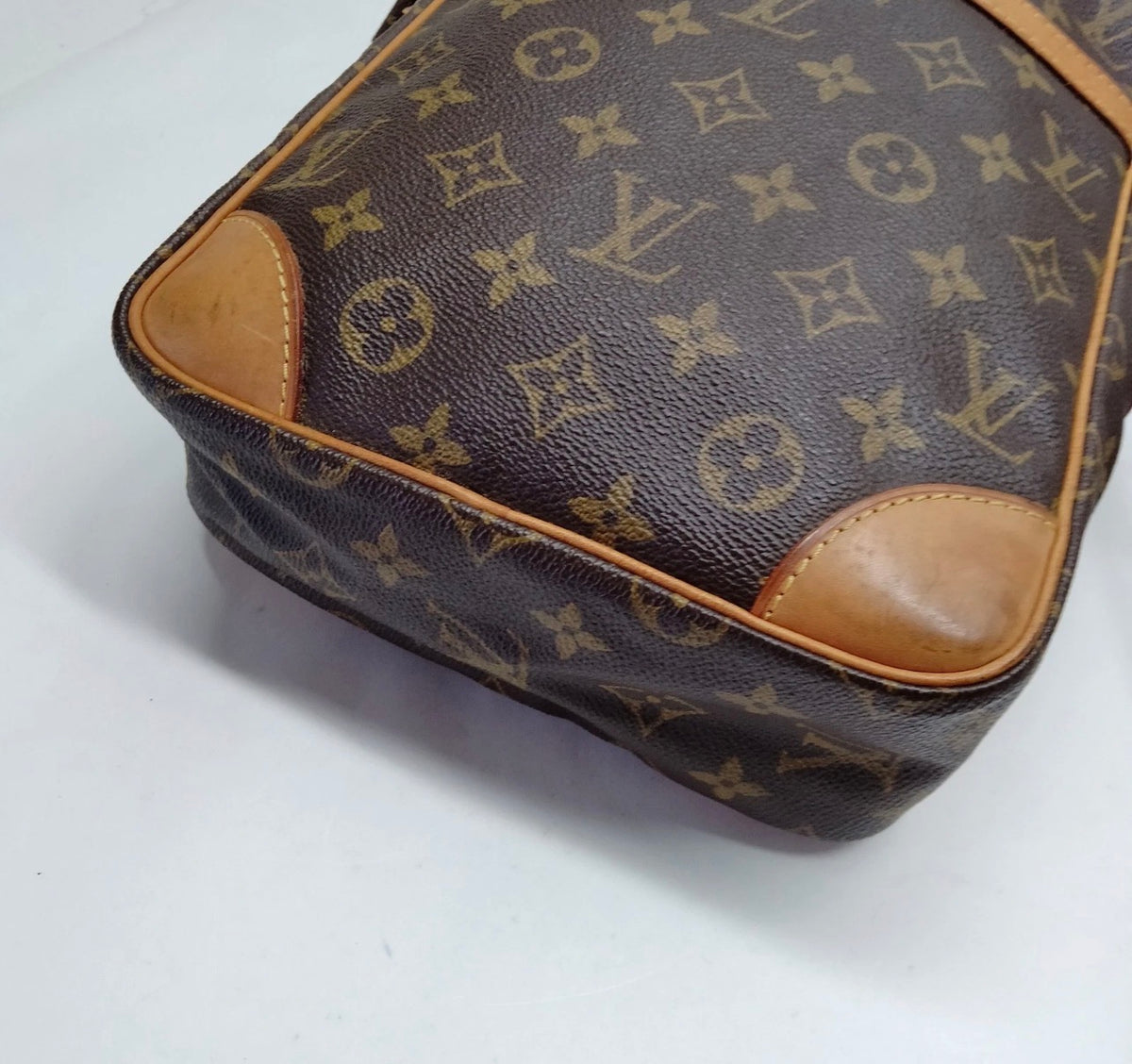 Vintage Louis Vuitton Danube MM