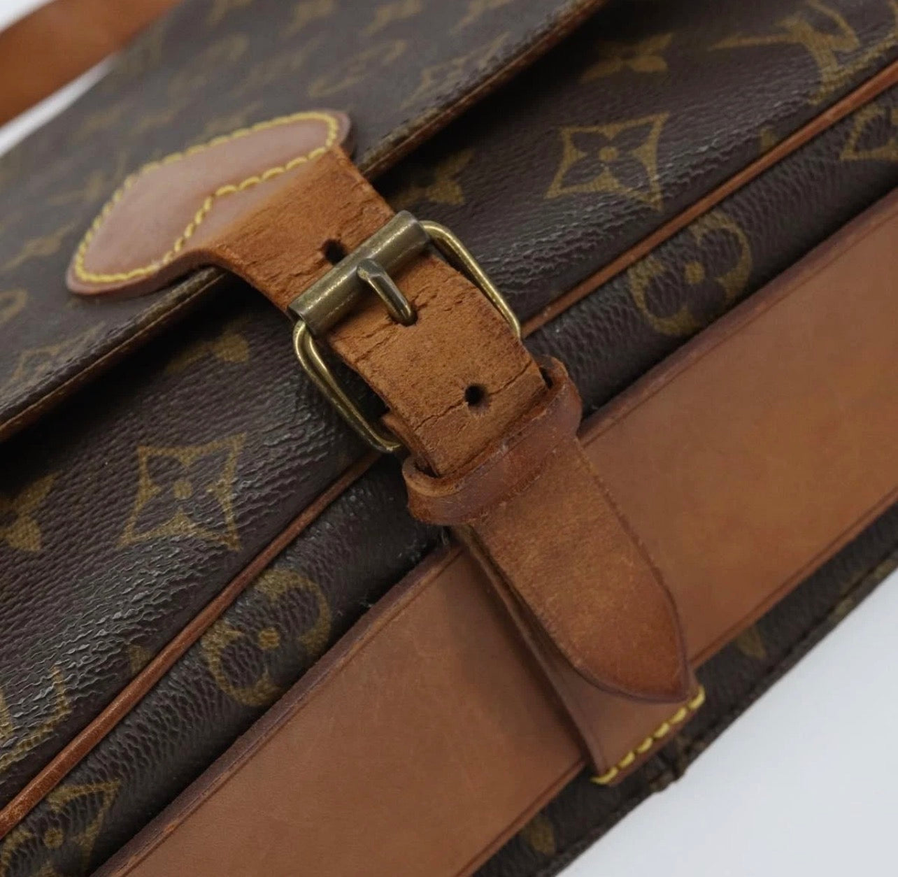 Vintage LOUIS VUITTON Cartouchiere GM