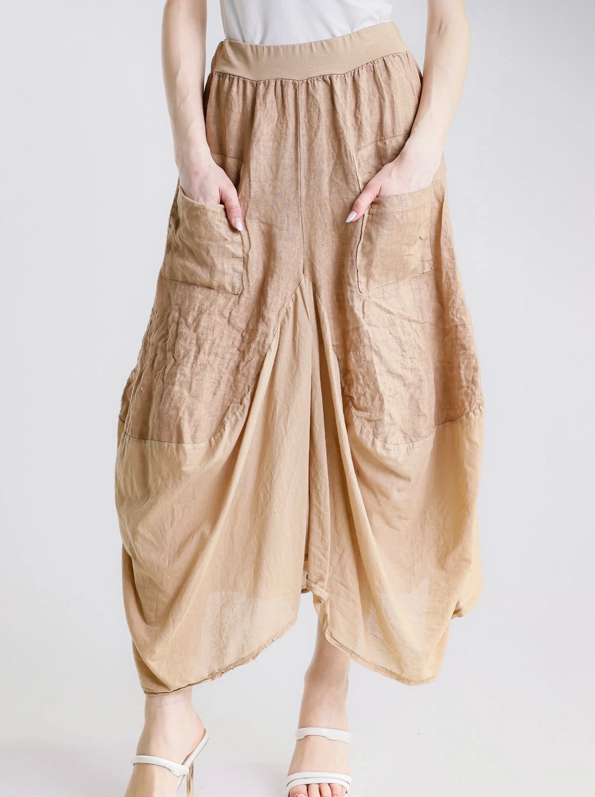 Camel linen-cotton bunched skirt with elastic waist, patch pockets, airy panels