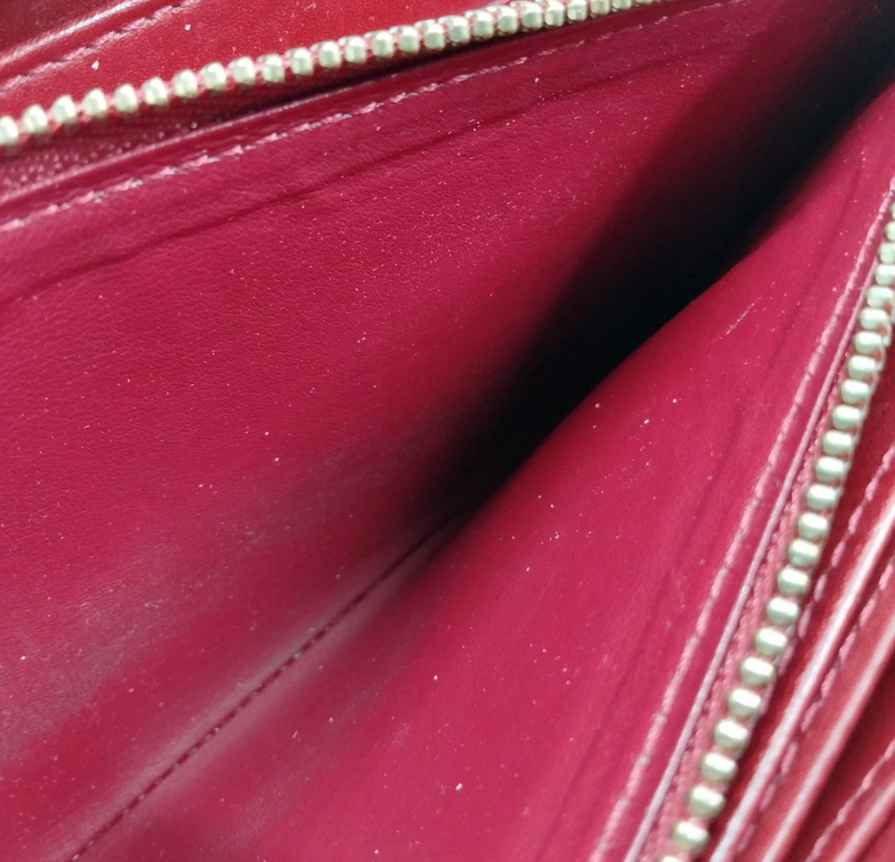 Pre-loved Louis Vuitton Vernis Leather Zippy Wallet