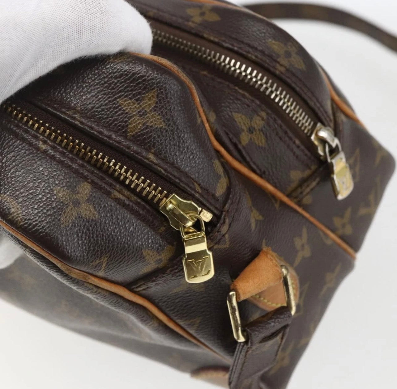 Vintage LOUIS VUITTON Nile Shoulder Bag (Canvas)