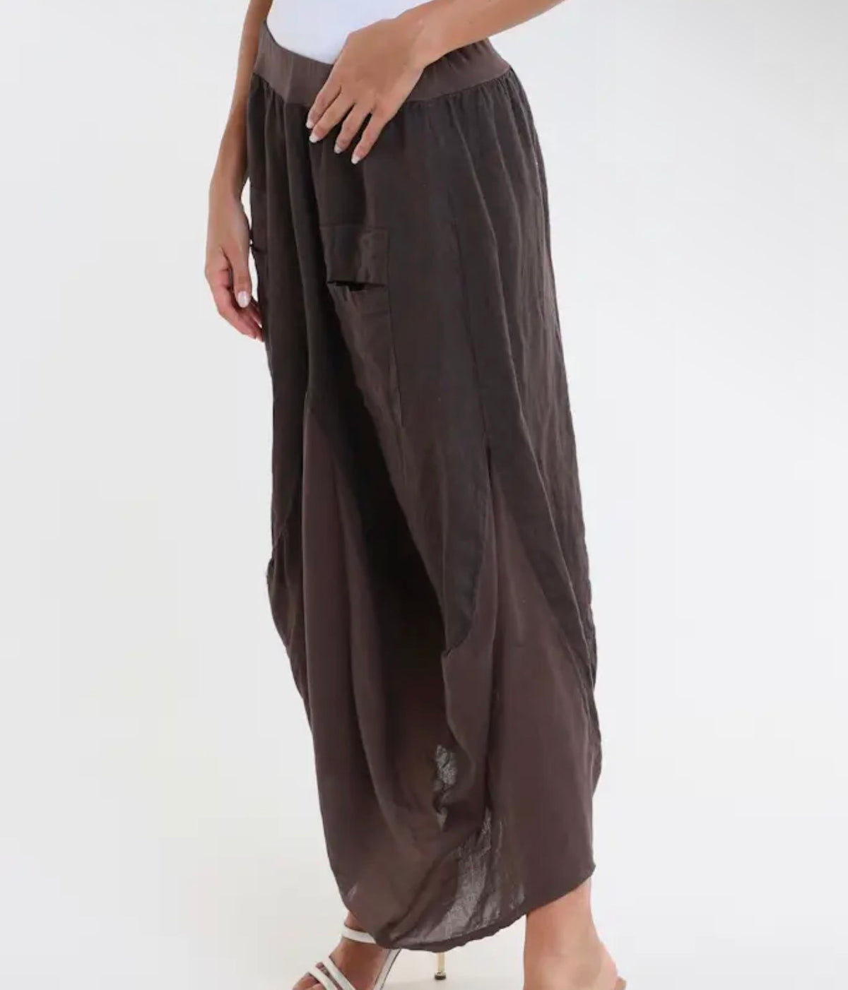 Espresso linen-cotton bunched pocket skirt, side patch pockets and flowing draped hem