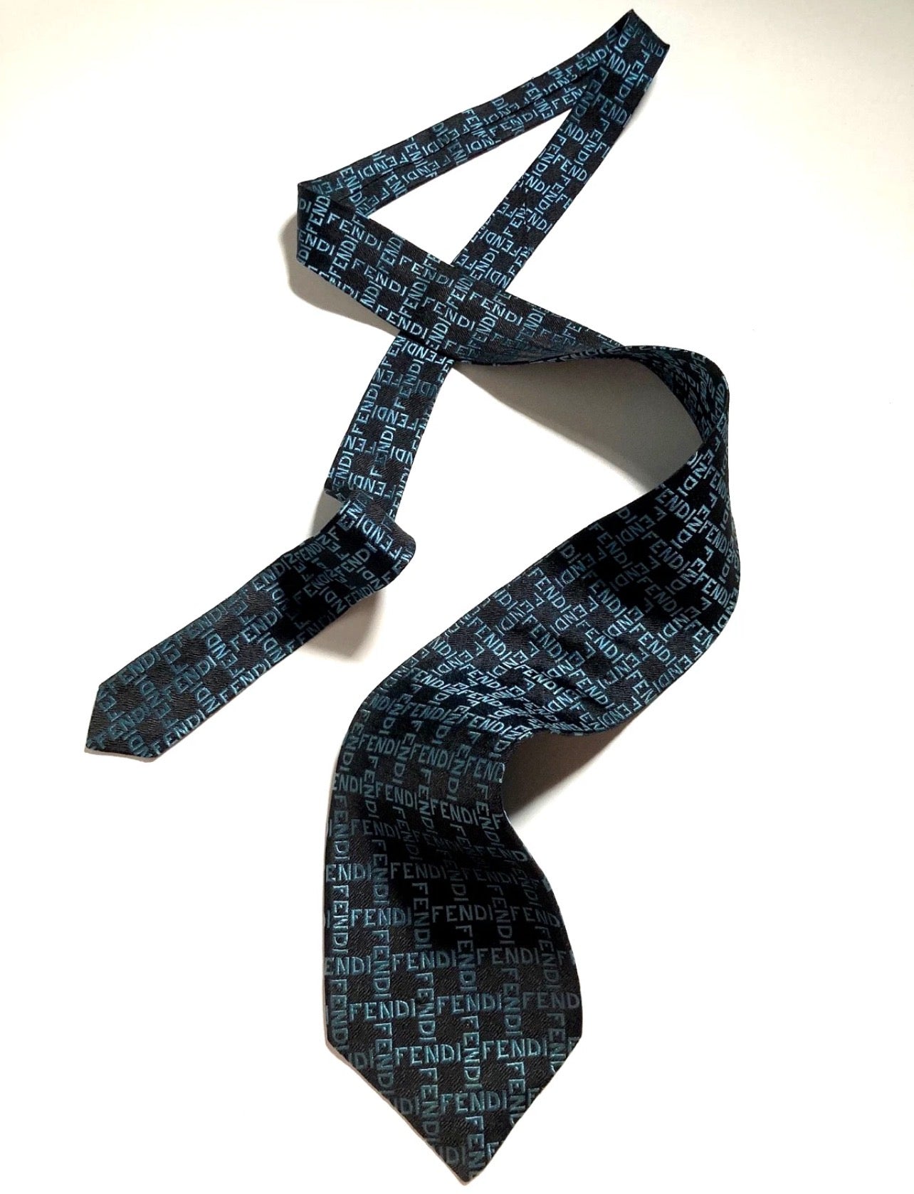 Men's VINTAGE FENDI 100% Silk TIE