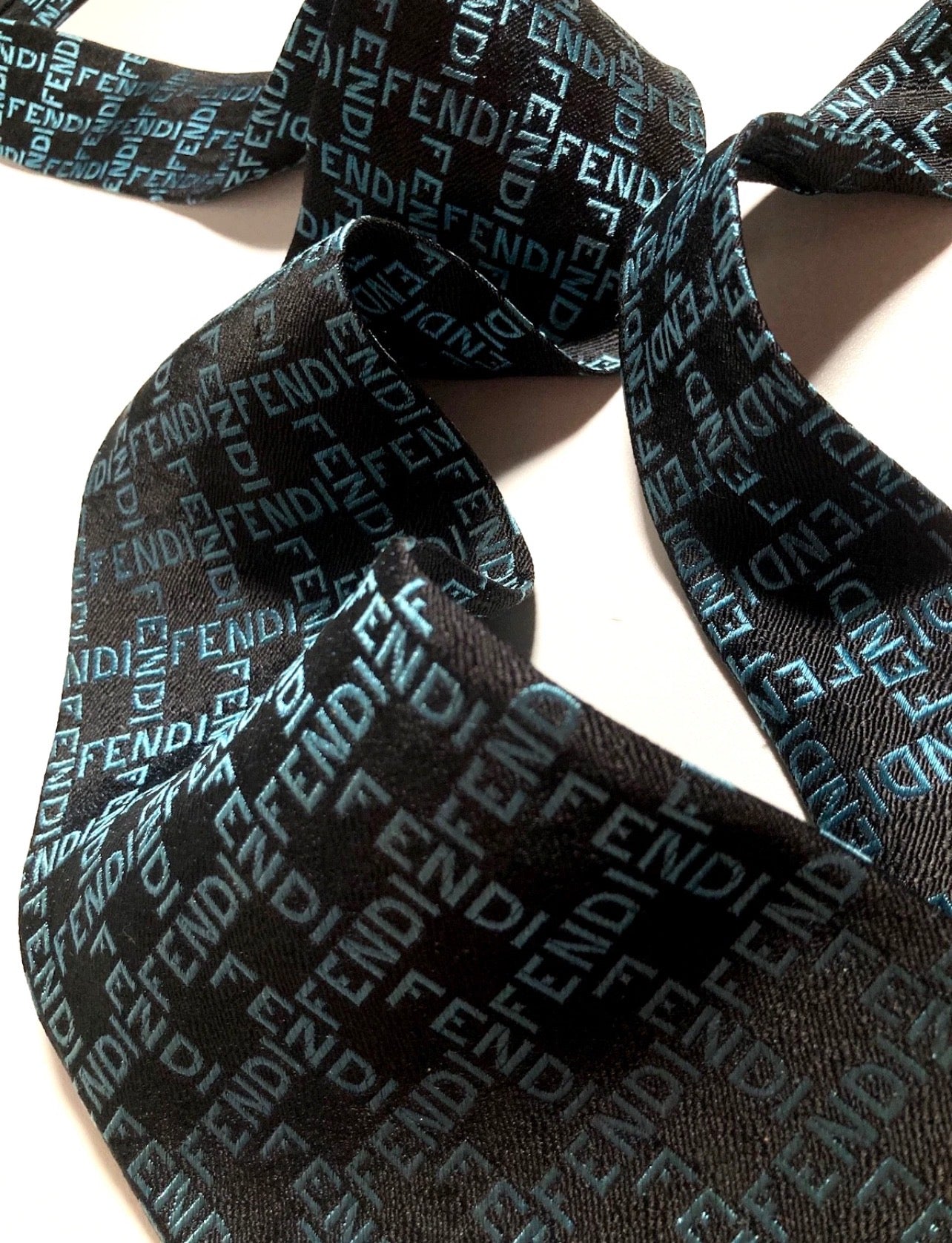 Men's VINTAGE FENDI 100% Silk TIE