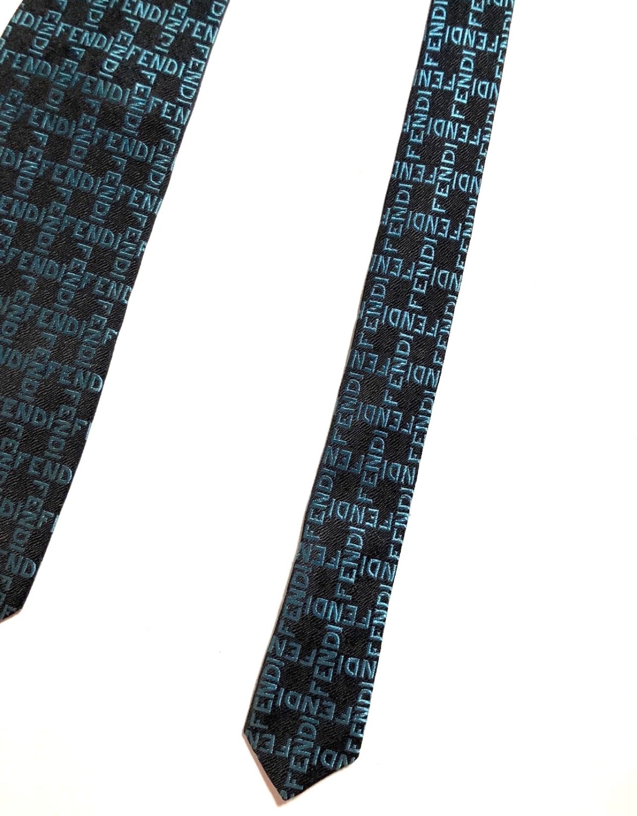 Men's VINTAGE FENDI 100% Silk TIE