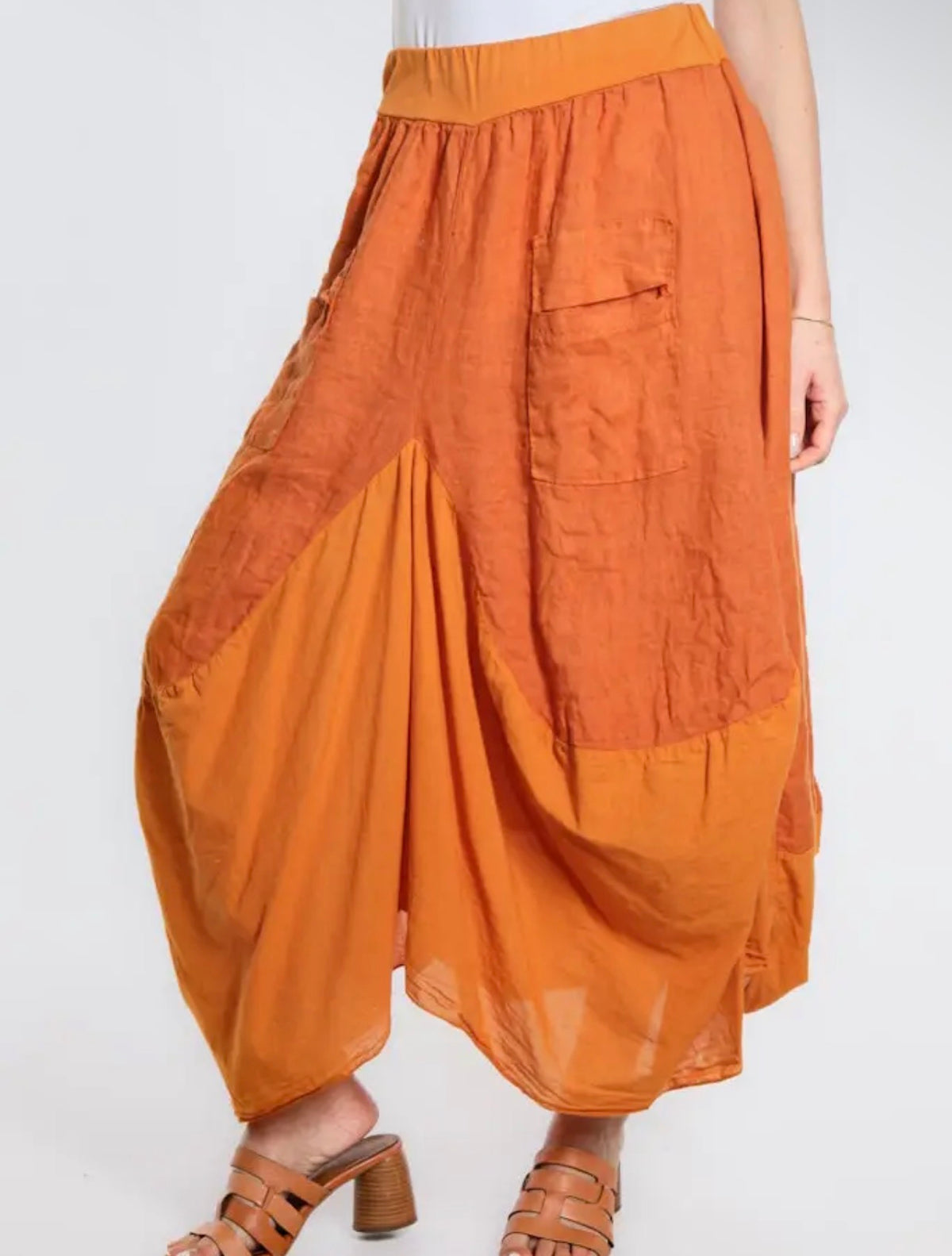 Rust linen-cotton bunched pocket skirt with large front patch pocket detail
