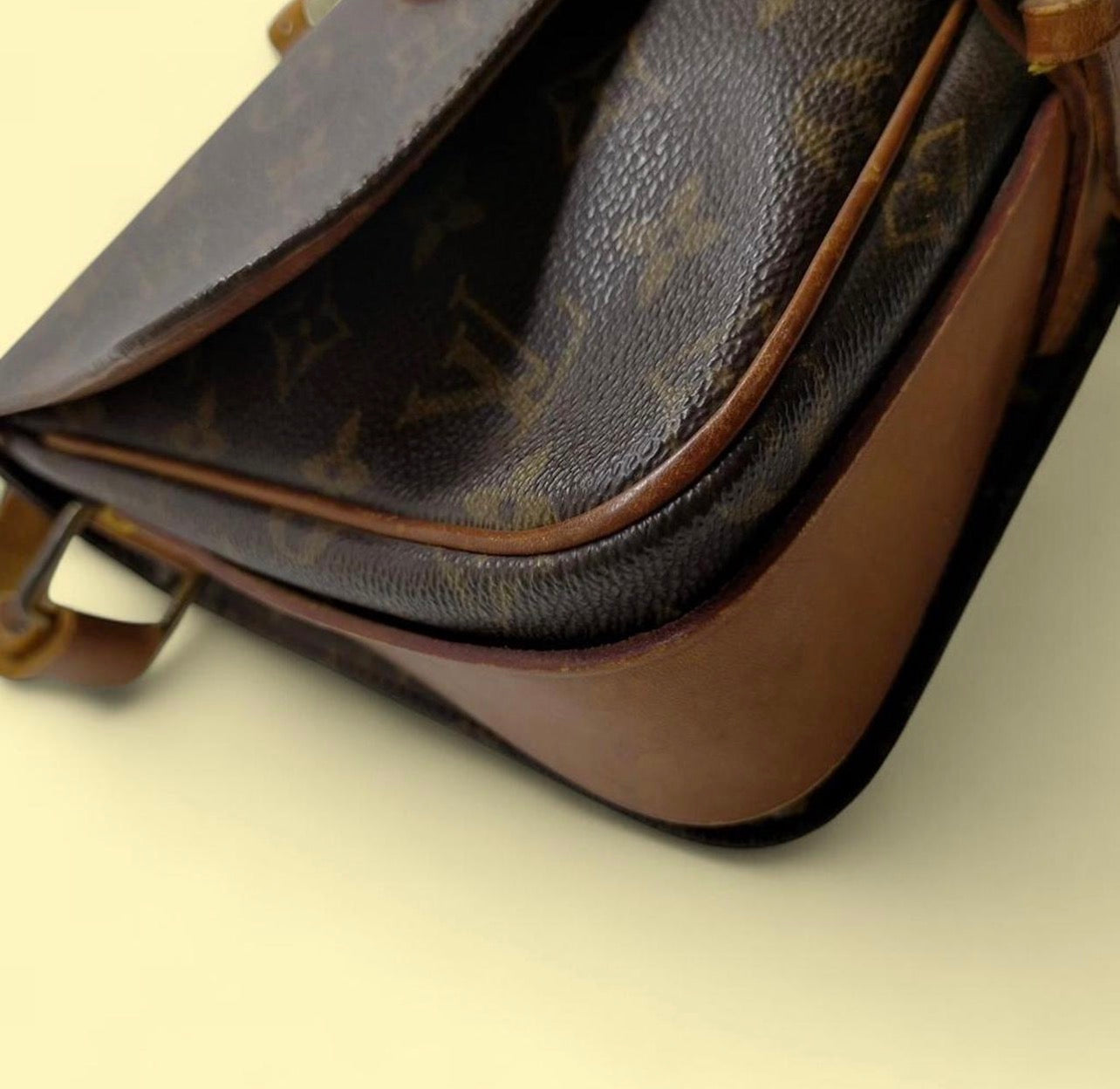 Vintage (1990) Louis Vuitton Cartouchiere MM Brown Monogram