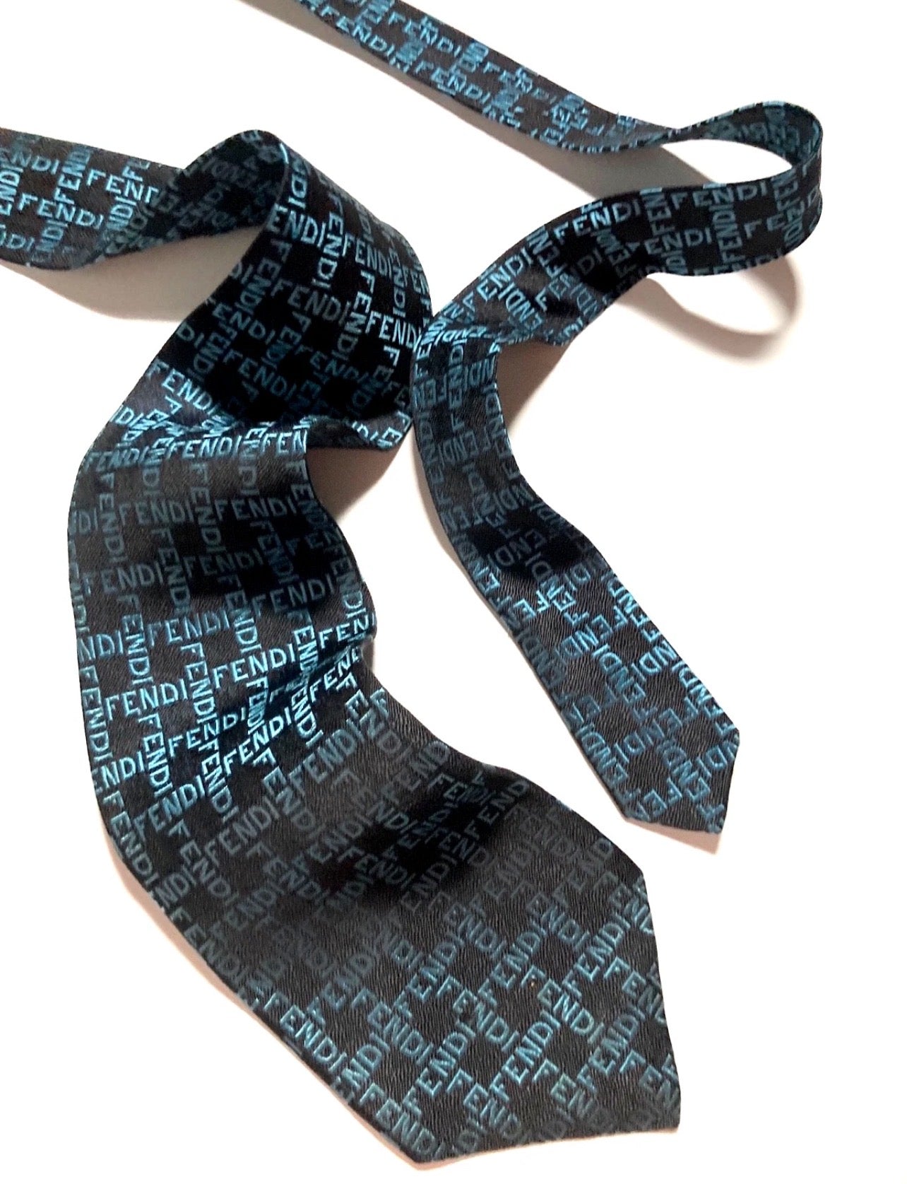 Men's VINTAGE FENDI 100% Silk TIE