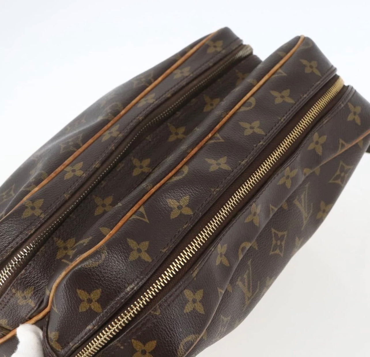 Vintage LOUIS VUITTON Nile Shoulder Bag (Canvas)