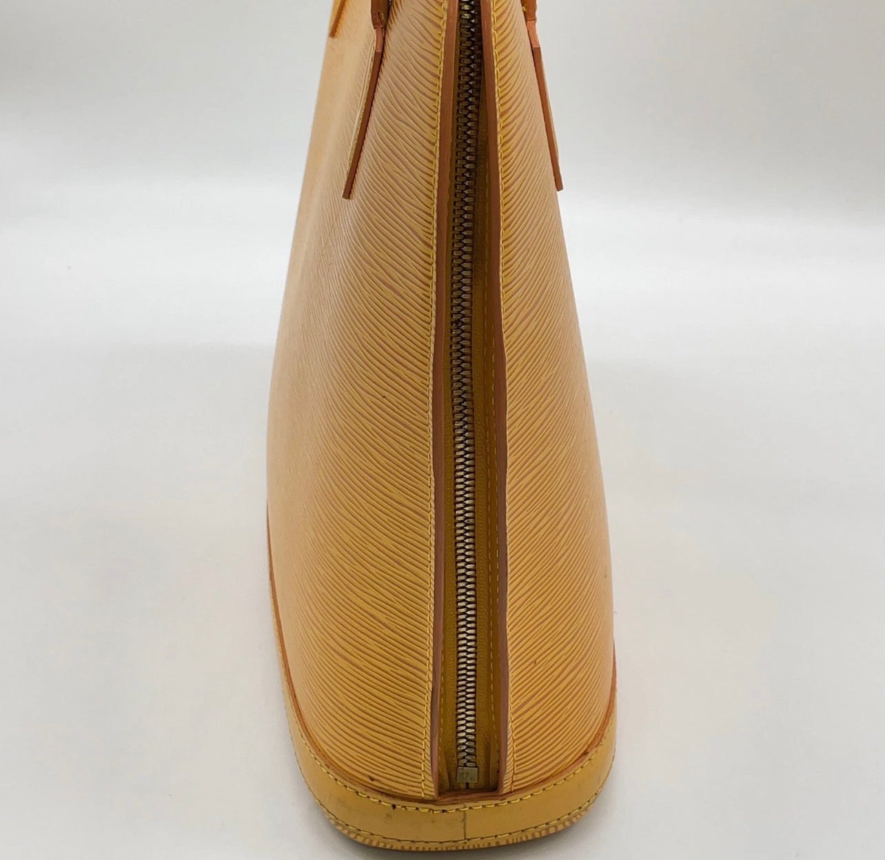 Vintage (1995) Authentic Louis Vuitton Epi Lussac Tassili Yellow Tote Bag