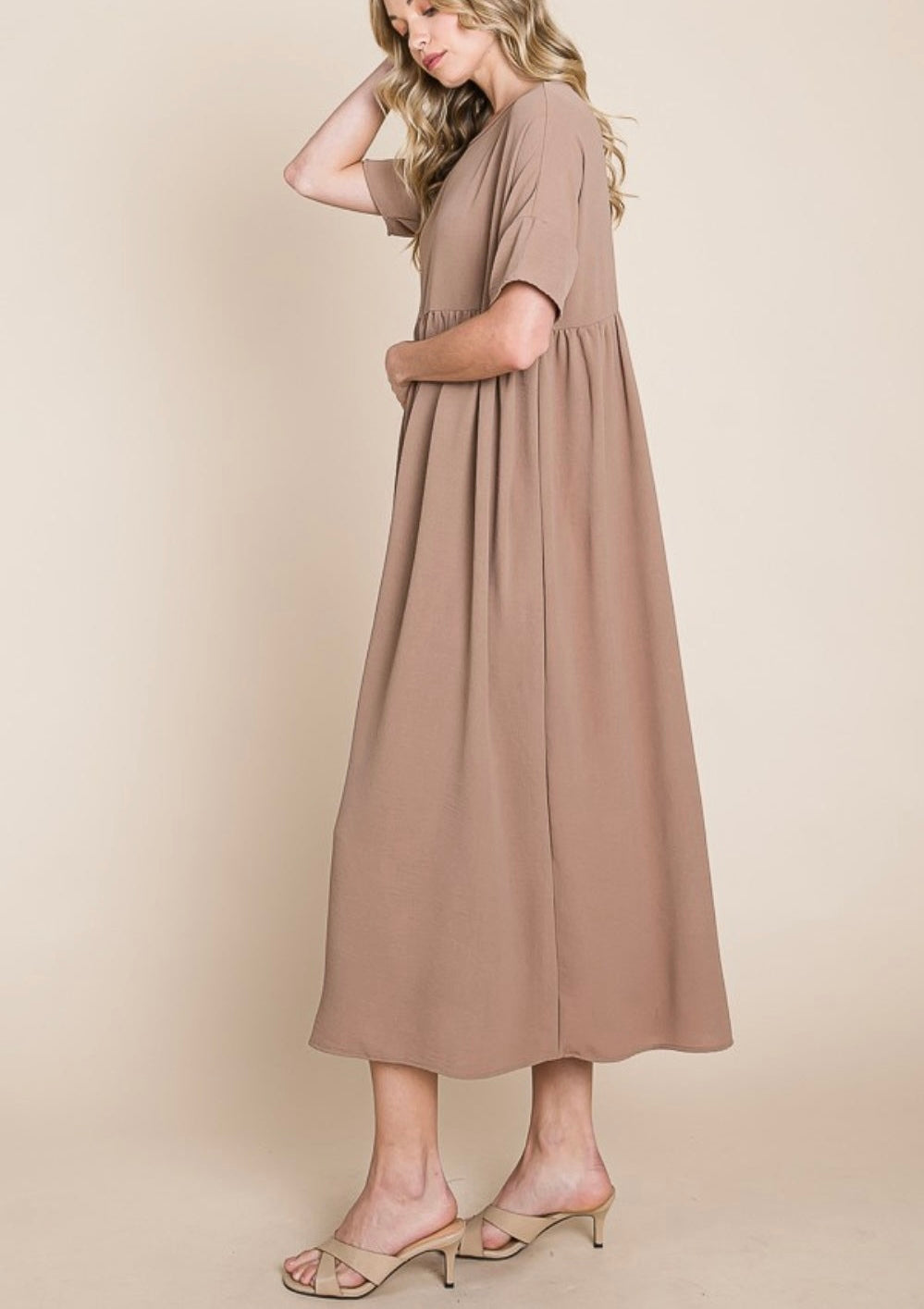 BOMBOM Round Neck Ruched Midi Dress