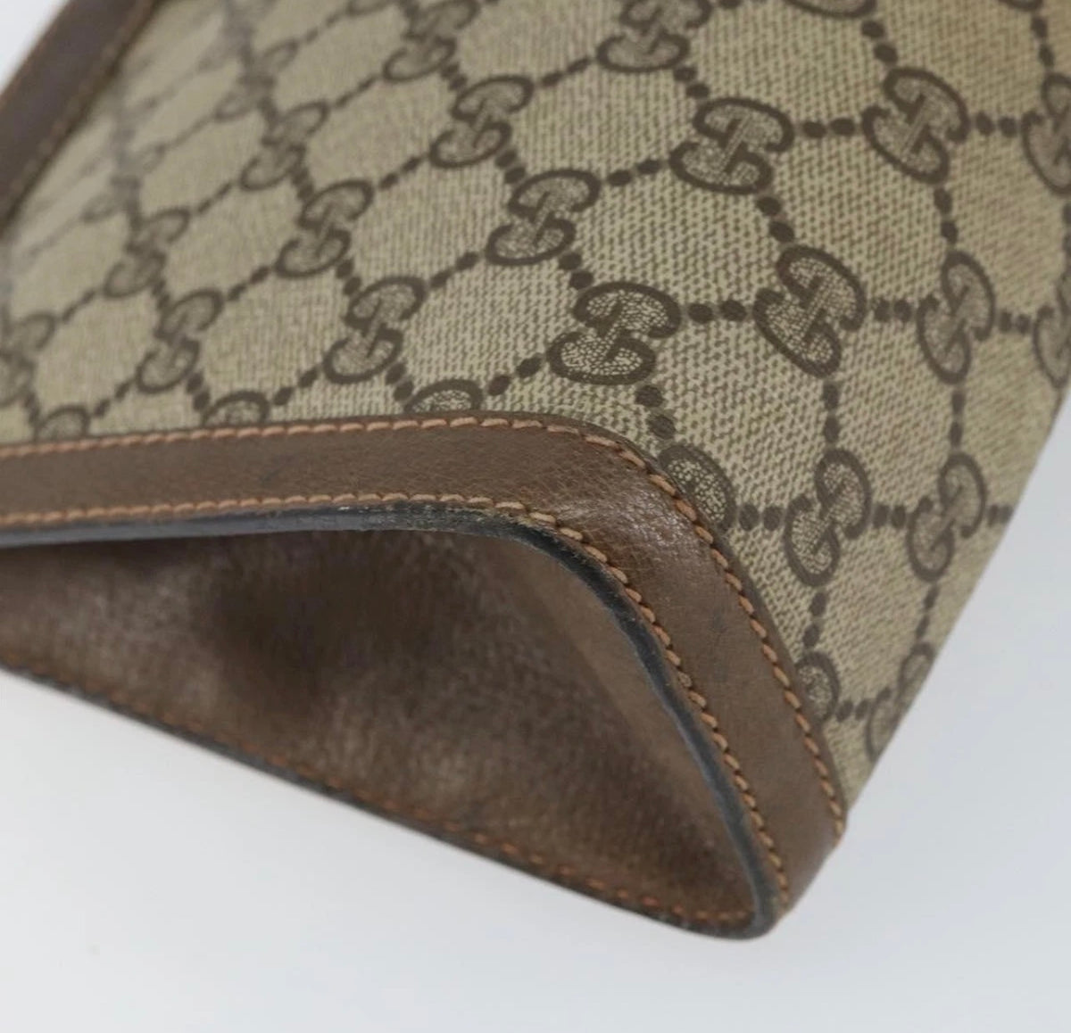 Vintage GUCCI GG Supreme Clutch