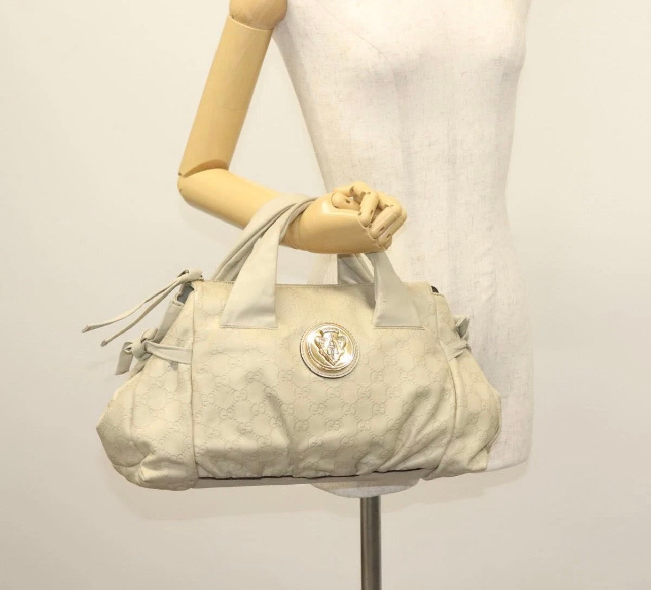 GUCCI GG Leather Guccissima Handbag