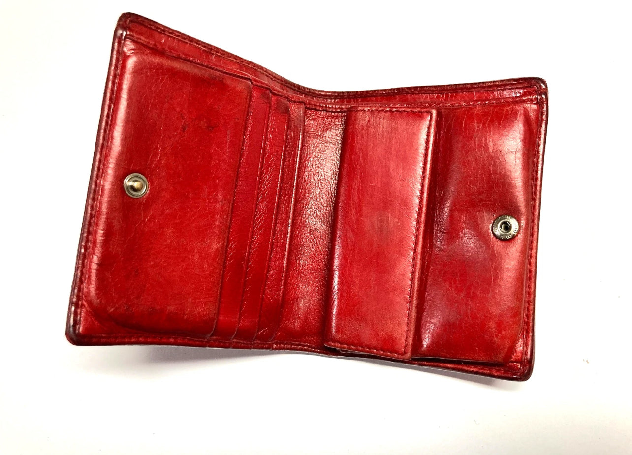 MIU MIU VINTAGE SHEENY QUILTING PATENT LEATHER WALLET