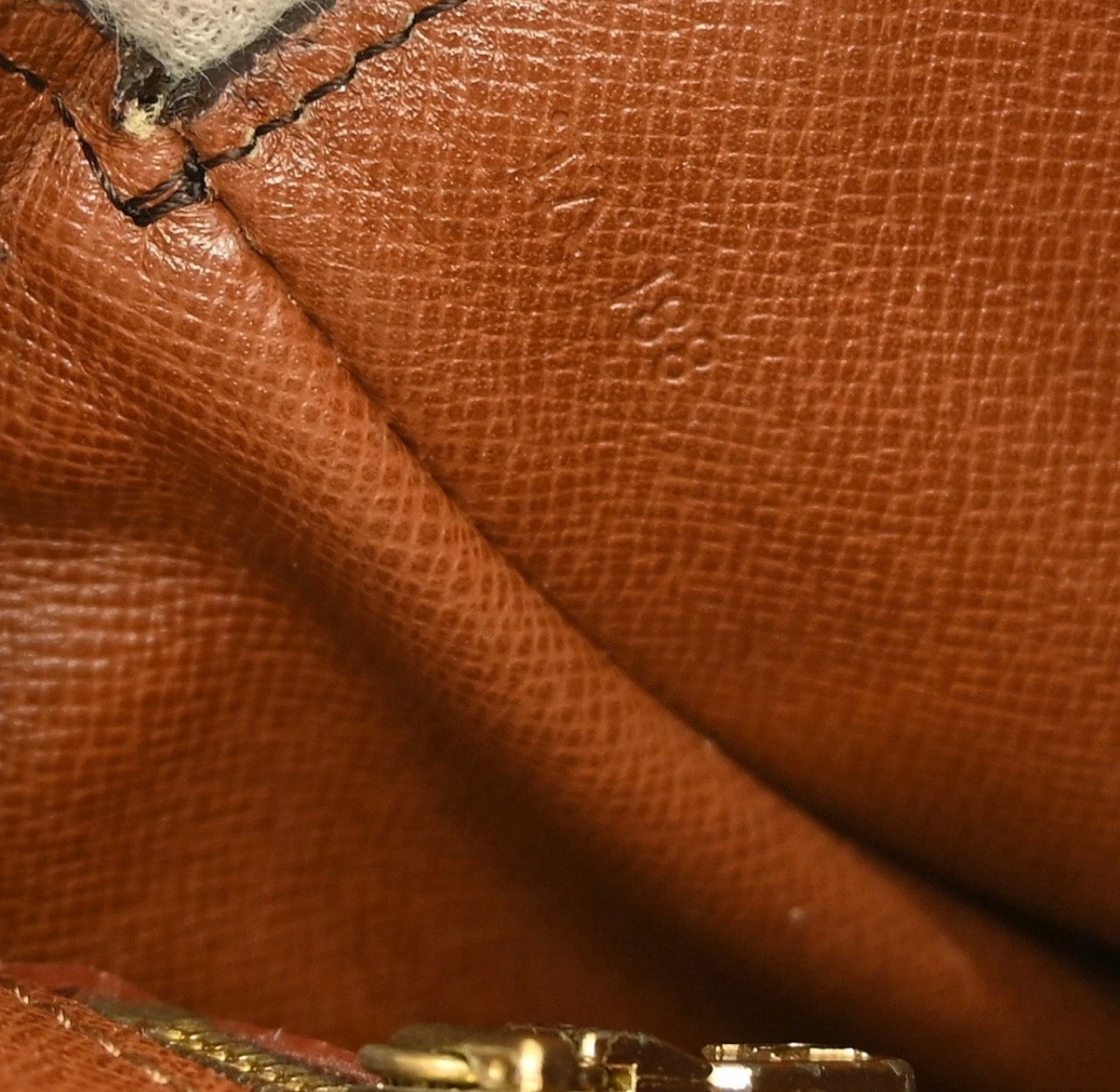Authentic LOUIS VUITTON SAINT CLOUD GM SHOULDER BAG