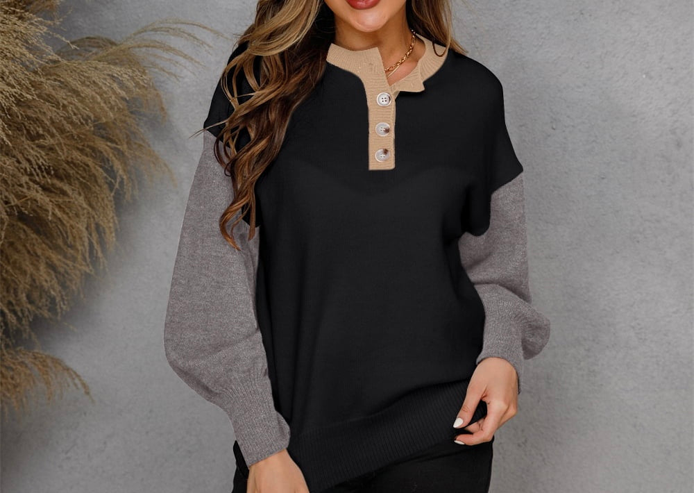 Round Neck Buttoned Knit Top