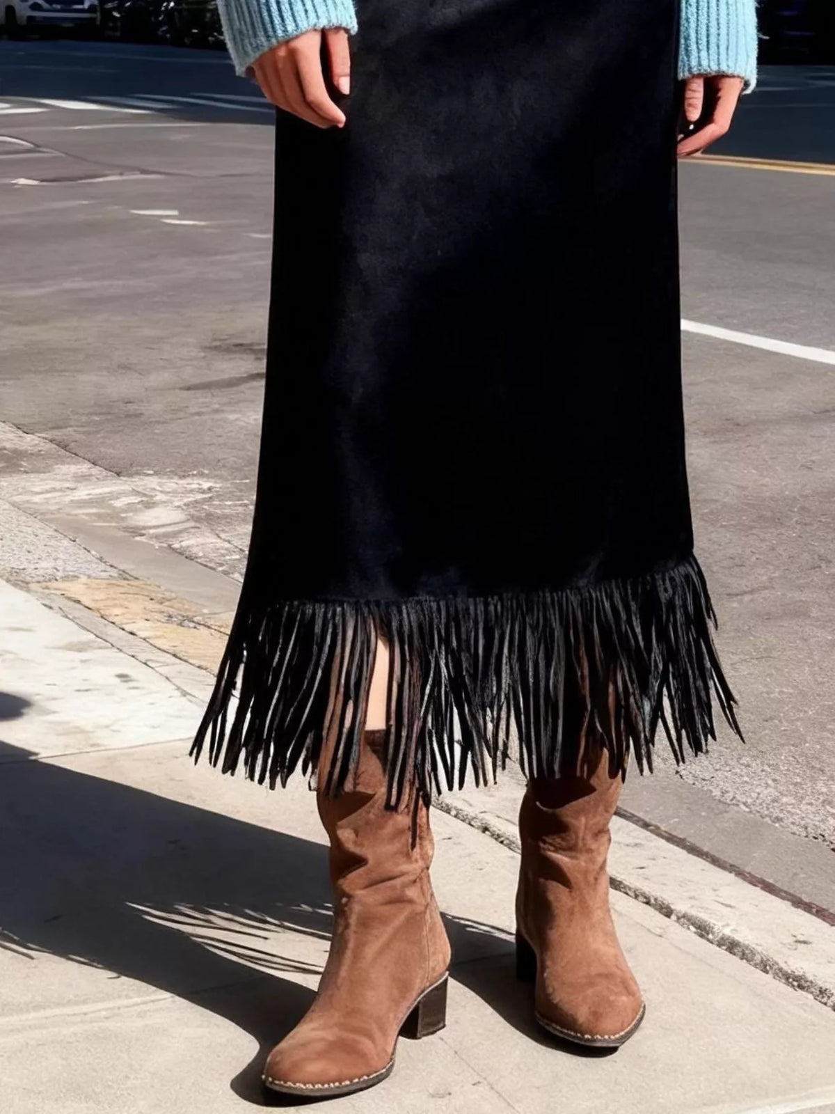 High-waisted suede midi skirt, black with long fringe hem