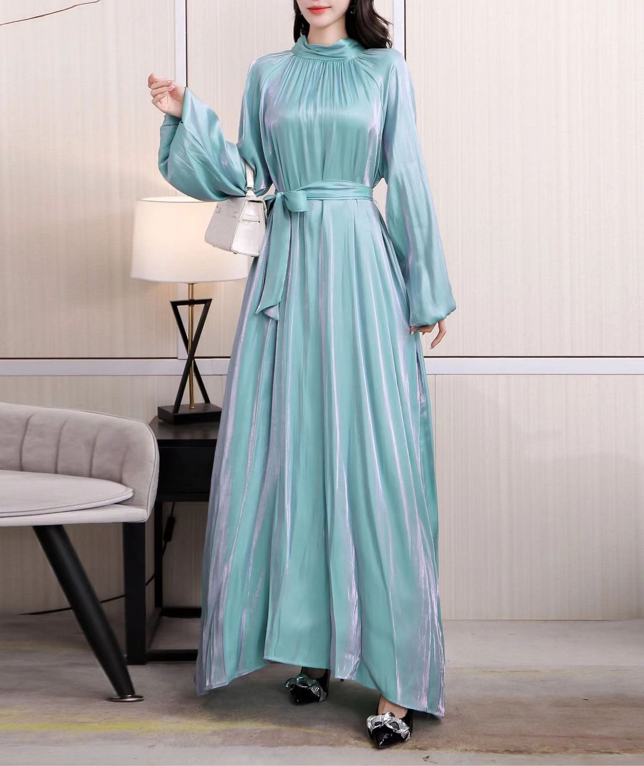 Lantern Sleeves Maxi Dress