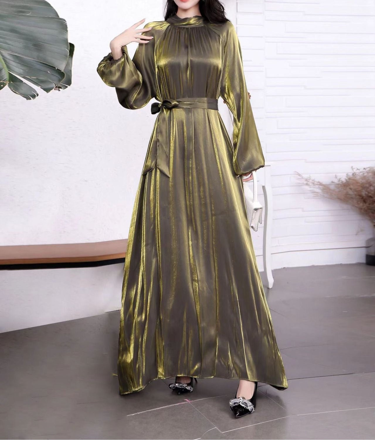 Lantern Sleeves Maxi Dress