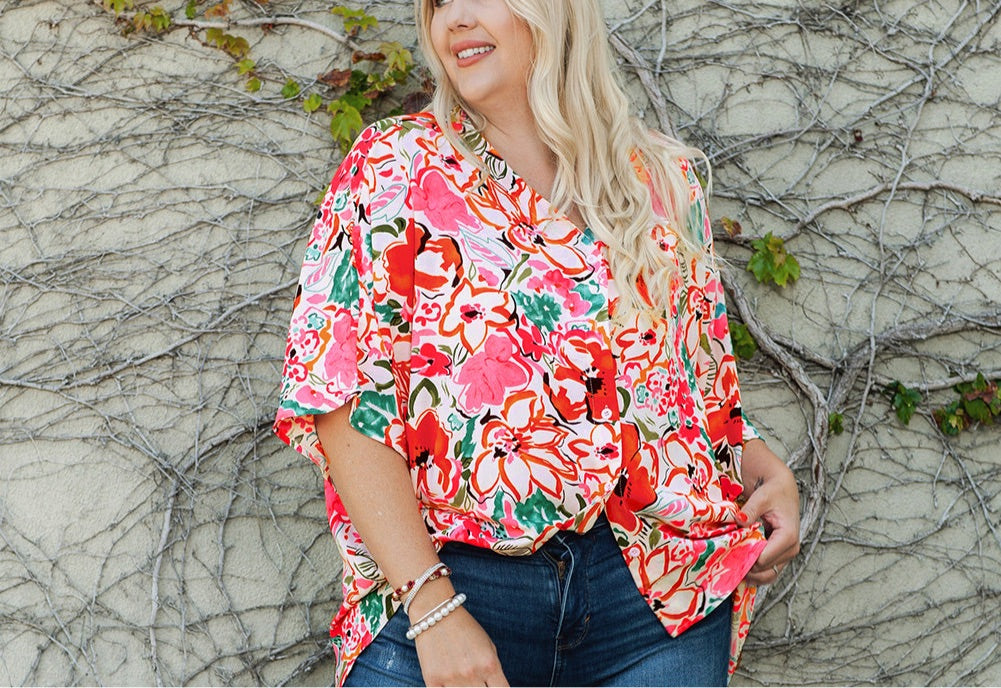 Plus Size Floral V-Neck Half Sleeve Shirt