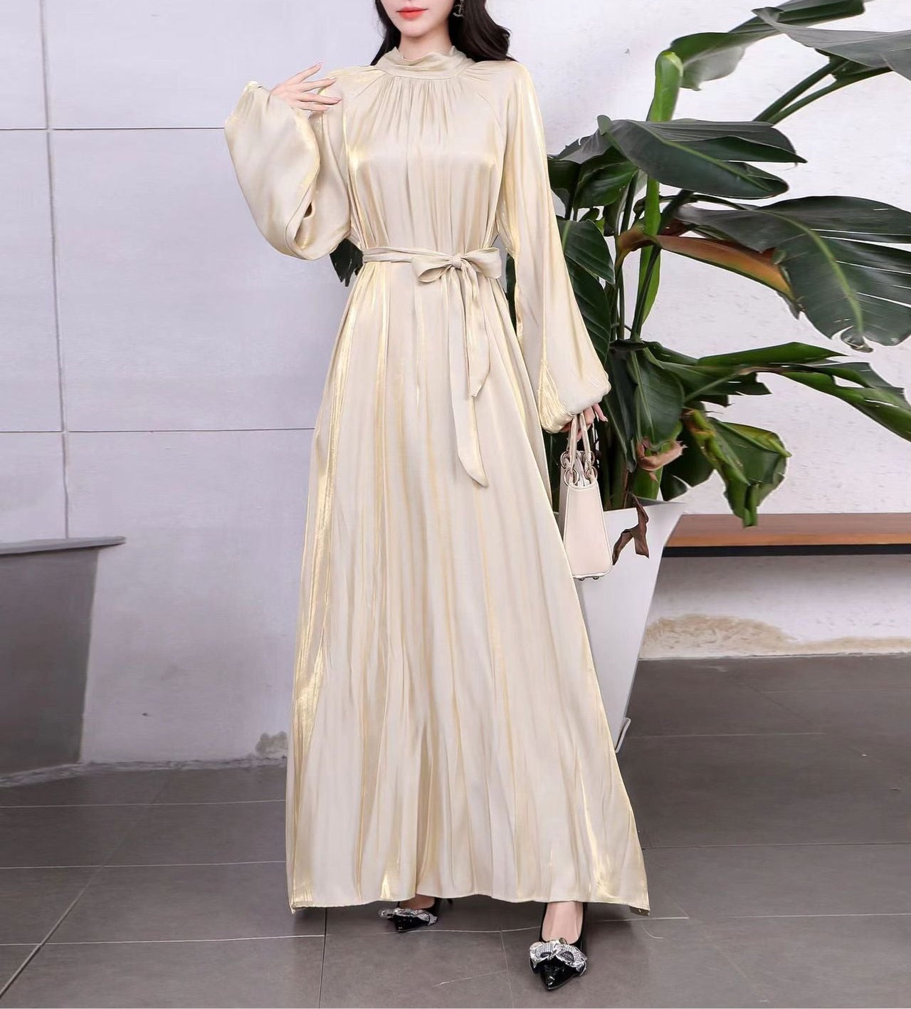 Lantern Sleeves Maxi Dress