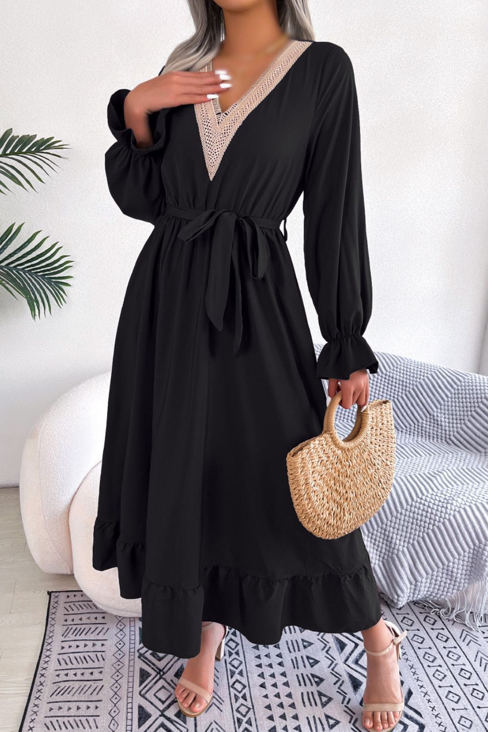 Contrast Belted Flounce Sleeve Dress