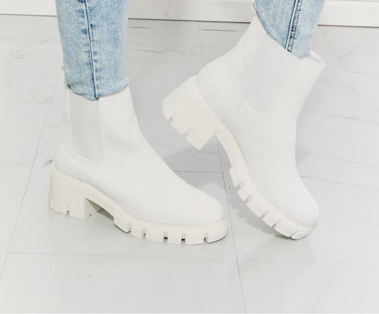 MMShoes Work For It Matte Lug Sole Chelsea Boots in White